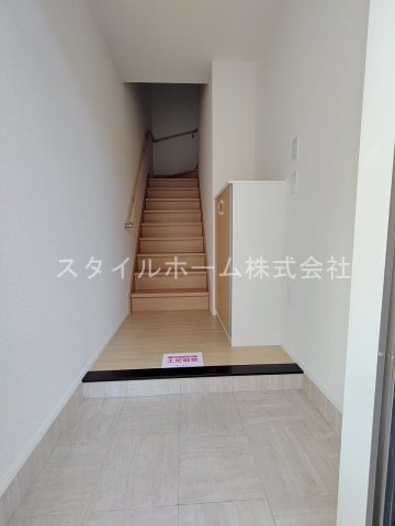 パシフィックパレス向山の玄関