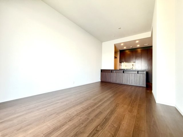 Sun Village T棟 50階の居間・リビング