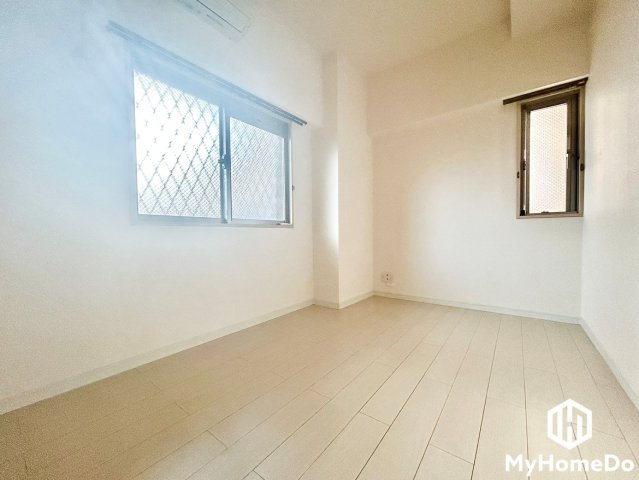 ローレルコート志賀本通の子供部屋|大きさの異なる窓を2面に配置することで、一日を通して安定した明るさをキープ。風通しも抜群で、常に新鮮な空気の中で健康的に過ごせます。