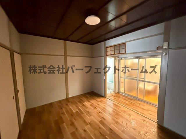ツーイー寝屋川平屋の洋室|きれいな洋室です
