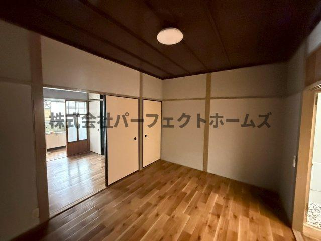 ツーイー寝屋川平屋の洋室|コンパクトで使いやすい洋室です