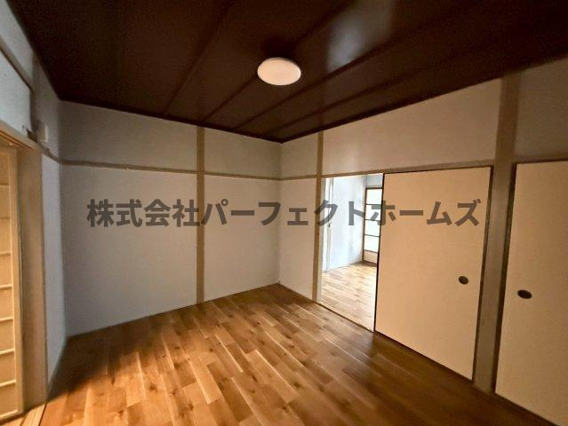 ツーイー寝屋川平屋の洋室|コンパクトで使いやすい洋室です