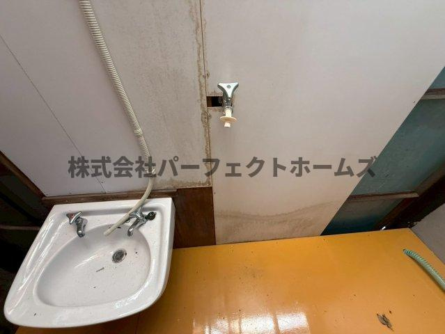 ツーイー寝屋川平屋の設備|洗濯機置場