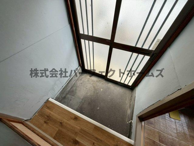 ツーイー寝屋川平屋の玄関|明るい玄関です