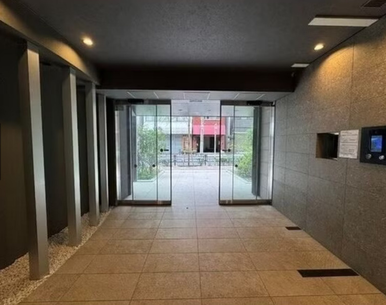 ONE　ROOF　FLAT　ASAKUSA　入谷のロビー