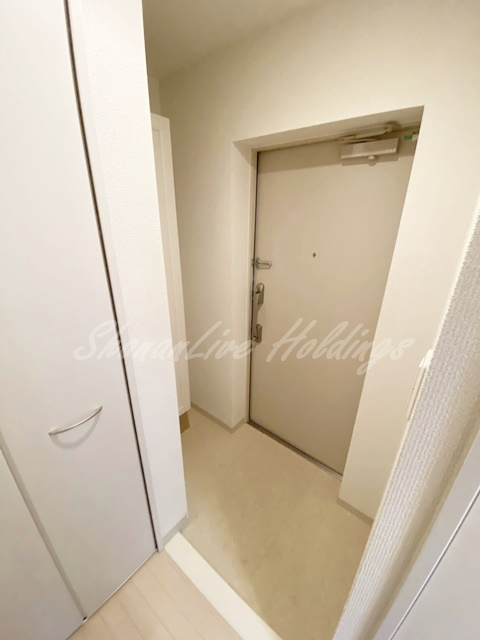 藤沢市湘南台２丁目の賃貸マンションの玄関
