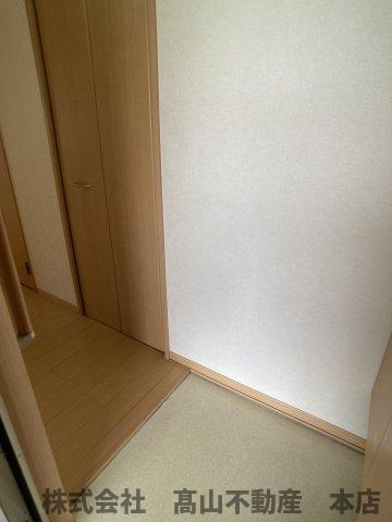 アルカディア野間　A　棟の玄関
