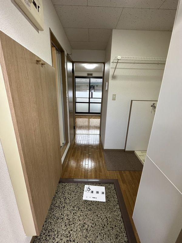 千葉ハイツⅡの玄関