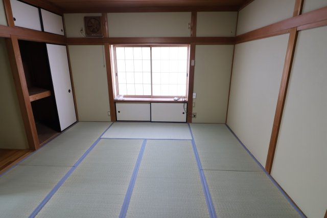向野貸家の和室|北西側8畳和室