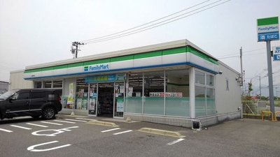 【周辺】 | ソレーユ上曽根Ａ | ファミリーマートまで800m