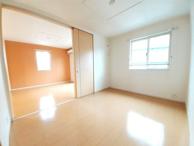 【内装】 | クロス　ウイング　Ⅱ | 明るい室内です