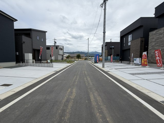 タマタウン　豊川市三蔵子町西浦の前面道路含む現地写真|詳細はお気軽にお問合せください！
レスト不動産　TEL0532‐55‐1555

