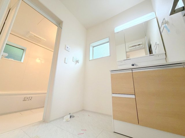 福生市熊川全２棟　新築戸建の独立洗面台