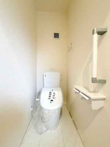 福生市熊川全２棟　新築戸建のトイレ