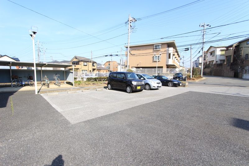 ひかりコーポの駐車場