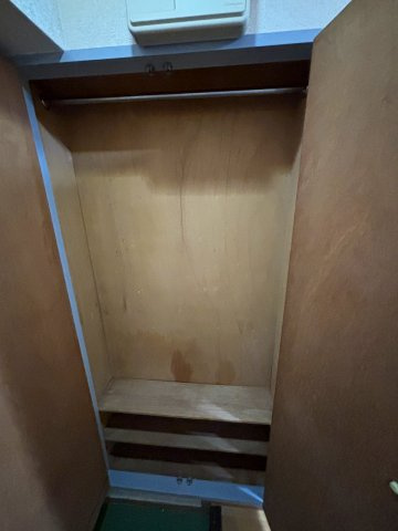☆玄関横収納☆