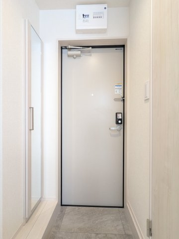 エルミア平和台の玄関|明るい玄関です