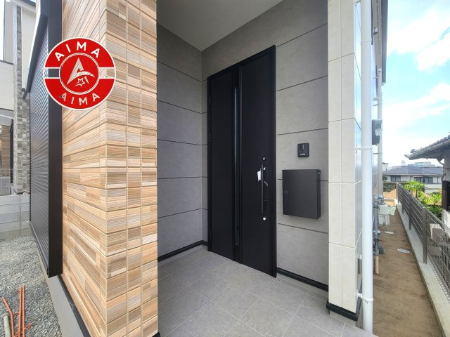 福岡市中央区笹丘3丁目第1-3棟（1号棟）　の玄関|おでかけの時も帰った時も、「我が家」を最初に感じでもらえる素敵な空間に。