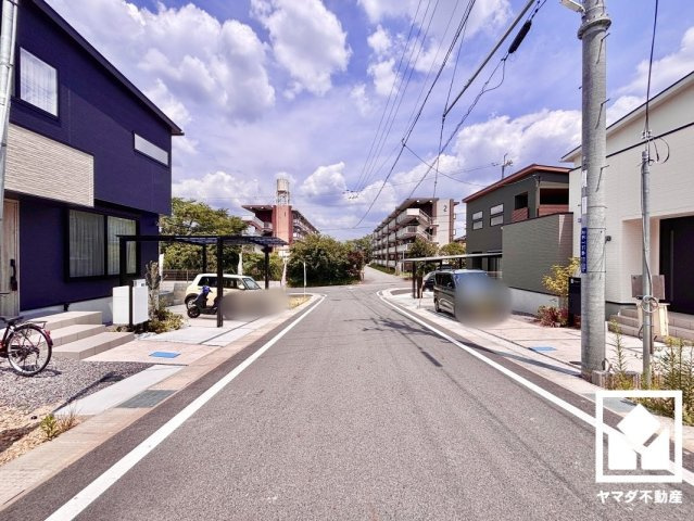 大津市大平１丁目　23号地の前面道路含む現地写真
