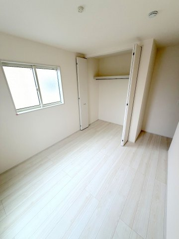 福生市熊川全２棟　新築戸建の洋室