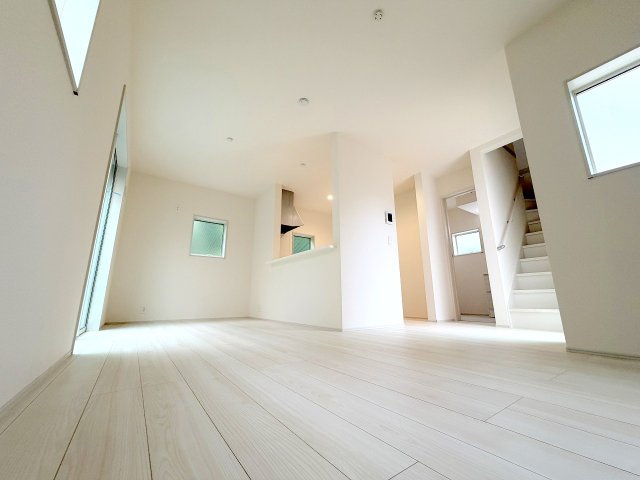福生市熊川全２棟　新築戸建の居間・リビング