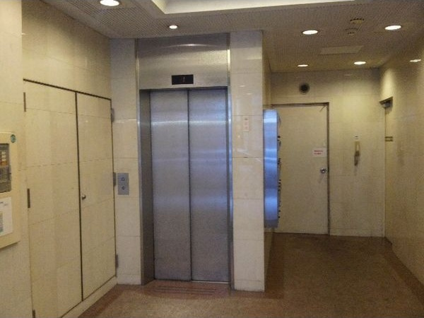 伏見フジビルの内装