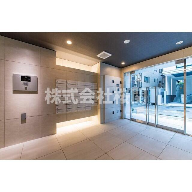 ＥｓＴＲＵＴＨ　ＮＩＳＨＩ－ＹＯＫＯＨＡＭＡのロビー