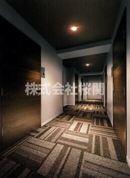 ＥｓＴＲＵＴＨ　ＮＩＳＨＩ－ＹＯＫＯＨＡＭＡのロビー