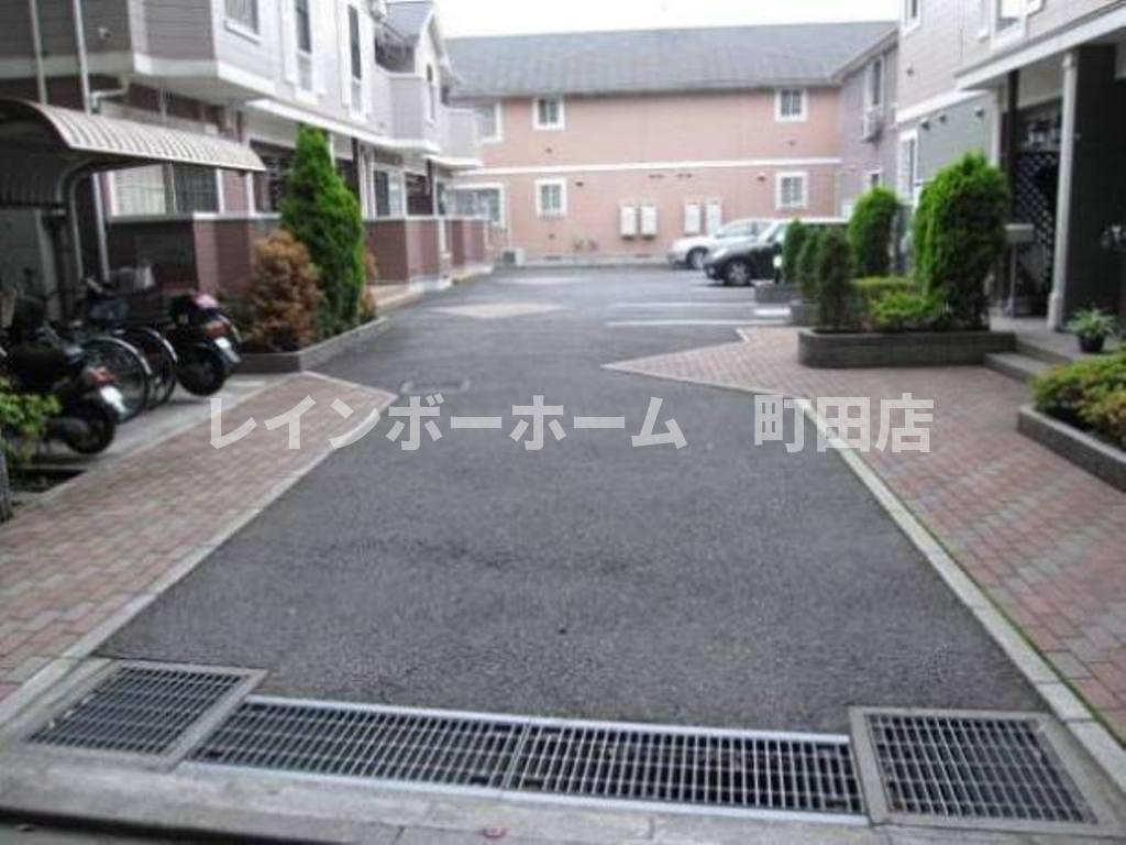 フルール２※初期費用分割あと払いサービス利用可能物件の駐車場