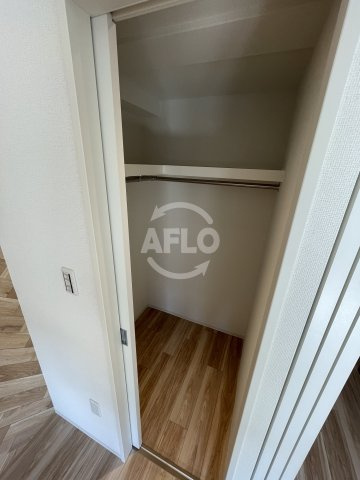 セレニテ福島プリエの収納|セレニテ福島プリエ　ウォークインクローゼット