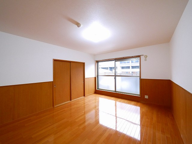カーサベルデの居間・リビング|こちらの居間で趣味の時間をお楽しみください