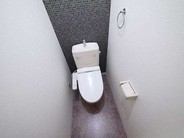 カーサベルデのトイレ|ゆったりとした空間のトイレです