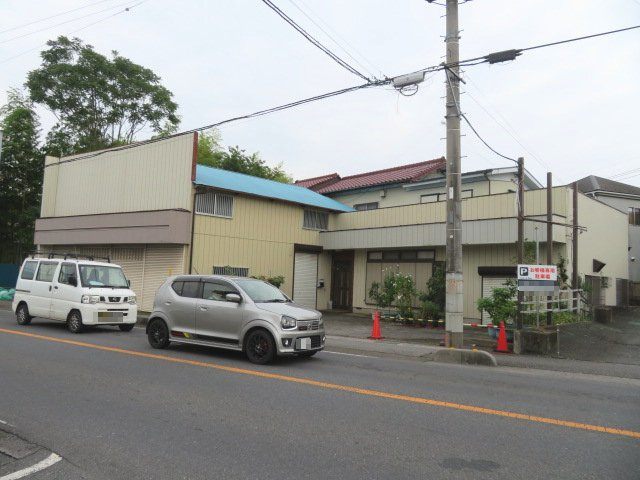 越谷市大間野町１丁目の倉庫の外観