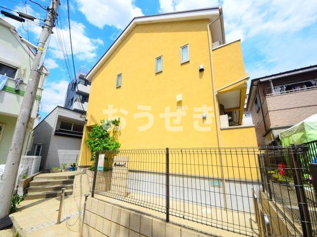 Ｂｏｎｈｅｕｒ　Ｅ（ボヌーレ）のエントランス