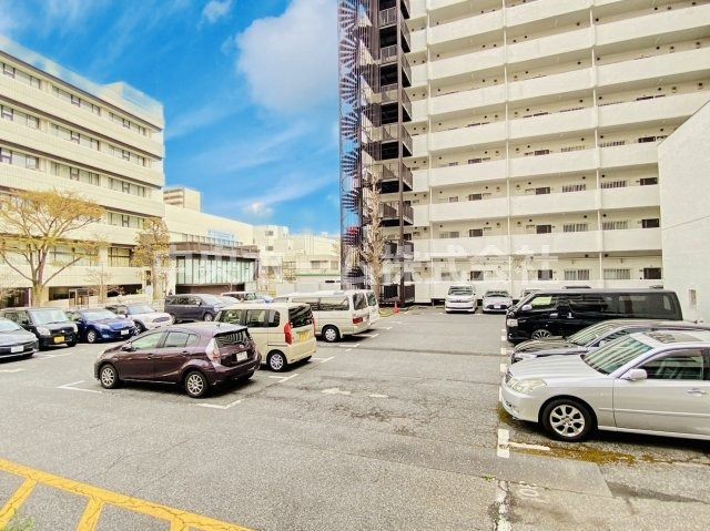 東陽町ハイホームA棟の駐車場|【敷地内駐車場】最新の空き状況や費用などの詳細は担当スタッフまでお問い合わせください。