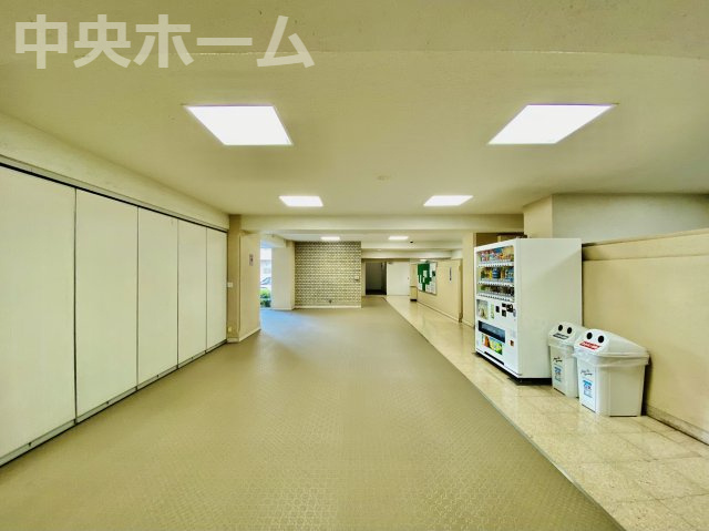 東陽町ハイホームA棟のエントランス|エントランス