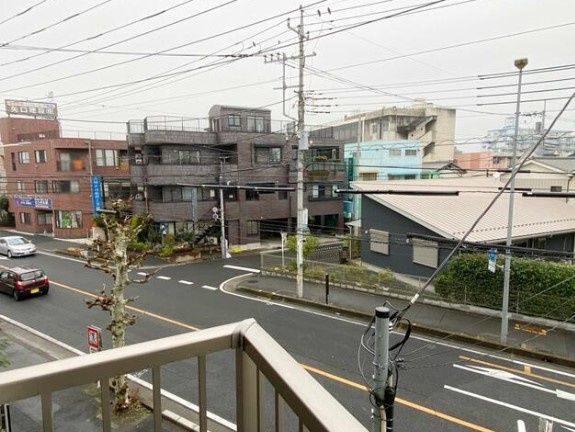 川口プラザDのバルコニー