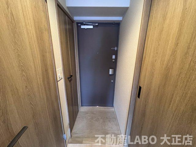 Louis Residence 弁天町 の玄関