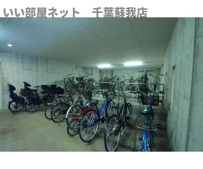 シャトーイノハナのその他共用部分|内装は落ち着いています