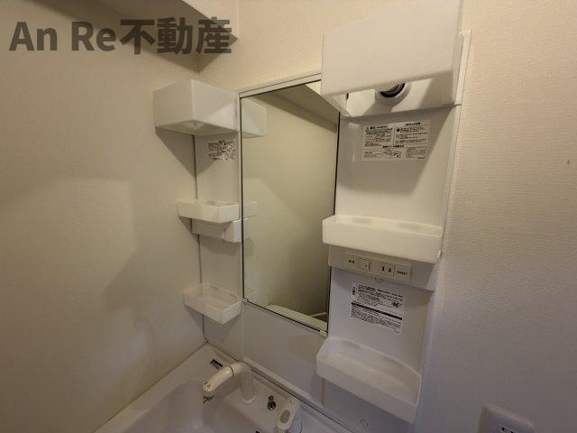 ロイヤルマンションの独立洗面台