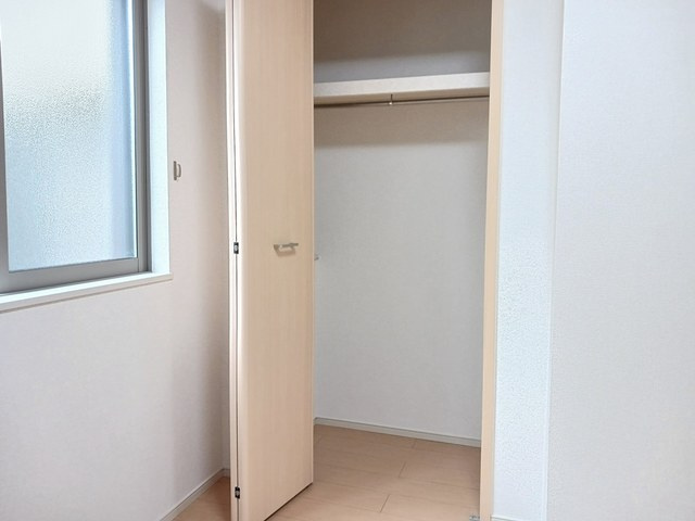 アサ・ピリラニの収納