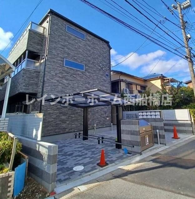千葉市花見川区幕張町１丁目のアパート