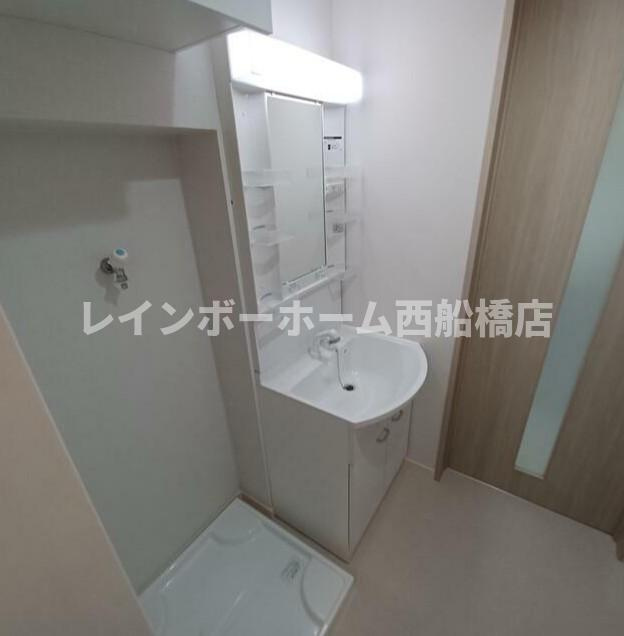 千葉市花見川区幕張町１丁目のアパートの洗面所