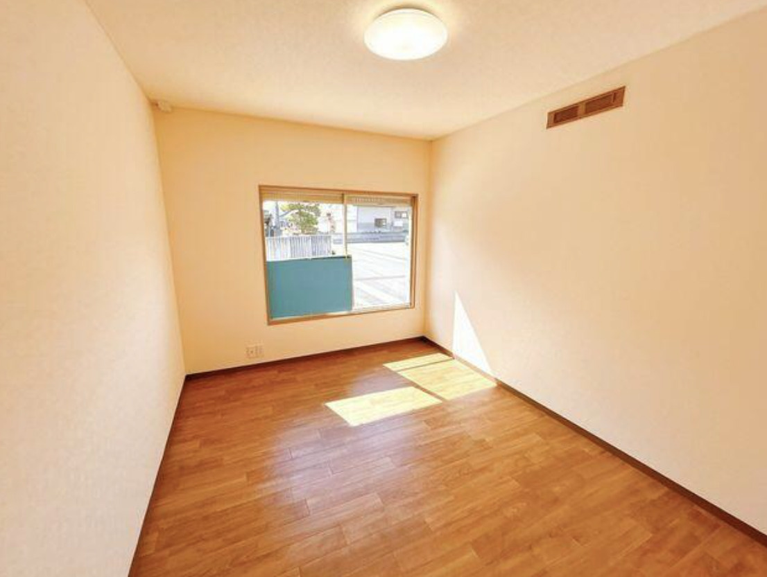 緑町平屋　売り住宅の洋室