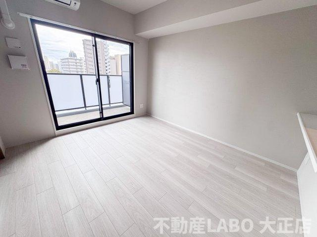 Louis Residence 弁天町 の洋室