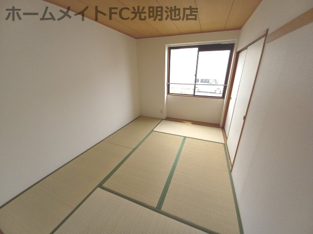 カーサ阪和の和室