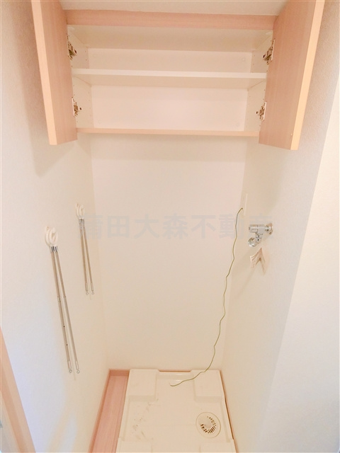 ルーブル蒲田七番館の設備|棚収納付きがうれしい洗濯機置き場