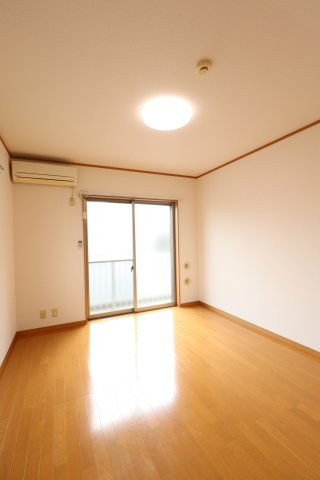 アムールおゆみ台の寝室|落ち着いて過ごせるお部屋なので、寝室にいかがでしょうか