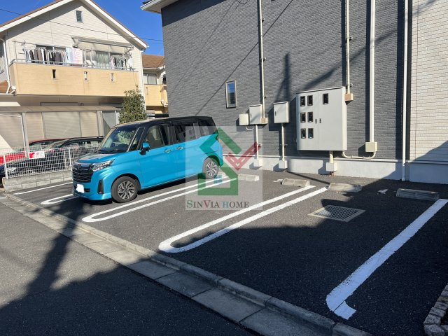 アサピリラニの駐車場
