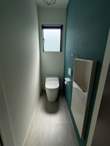■□R３年築日吉津村日吉津中古戸建□■のトイレ|トイレになります。
広々とした空間となっております。